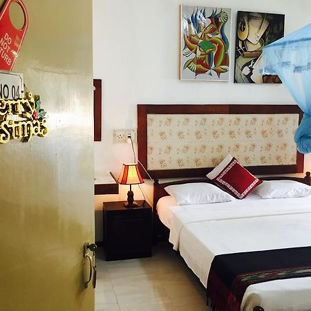Holiday Nest Bed & Breakfast Wadduwa Extérieur photo