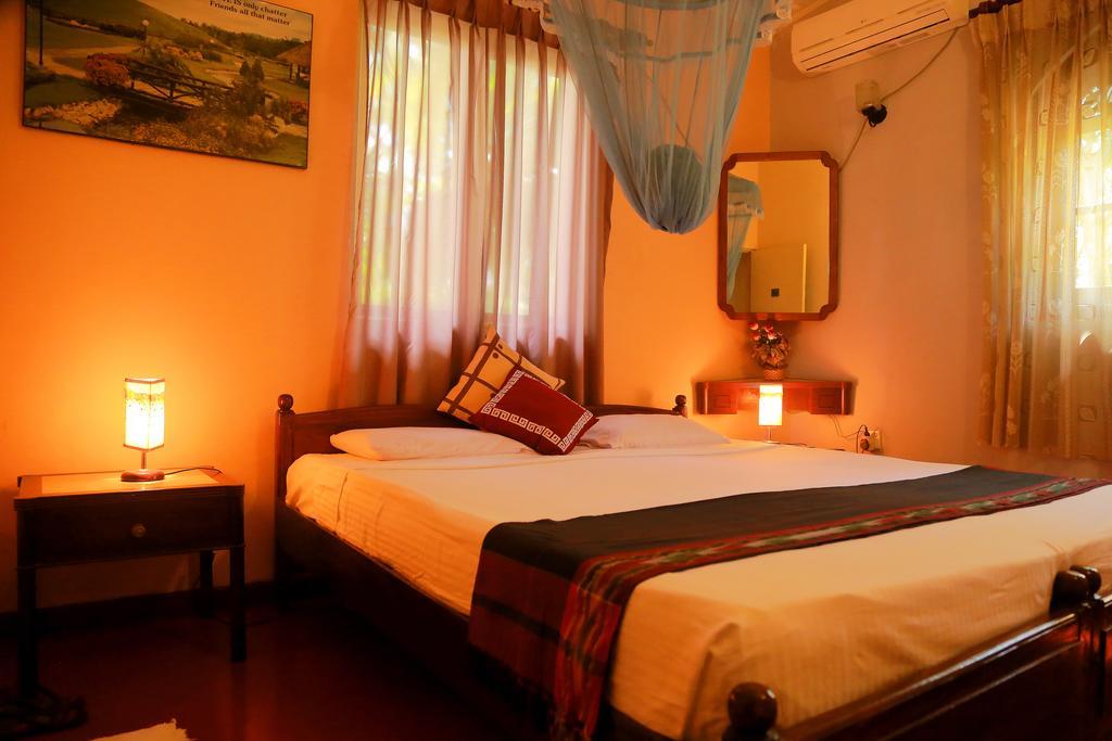 Holiday Nest Bed & Breakfast Wadduwa Extérieur photo