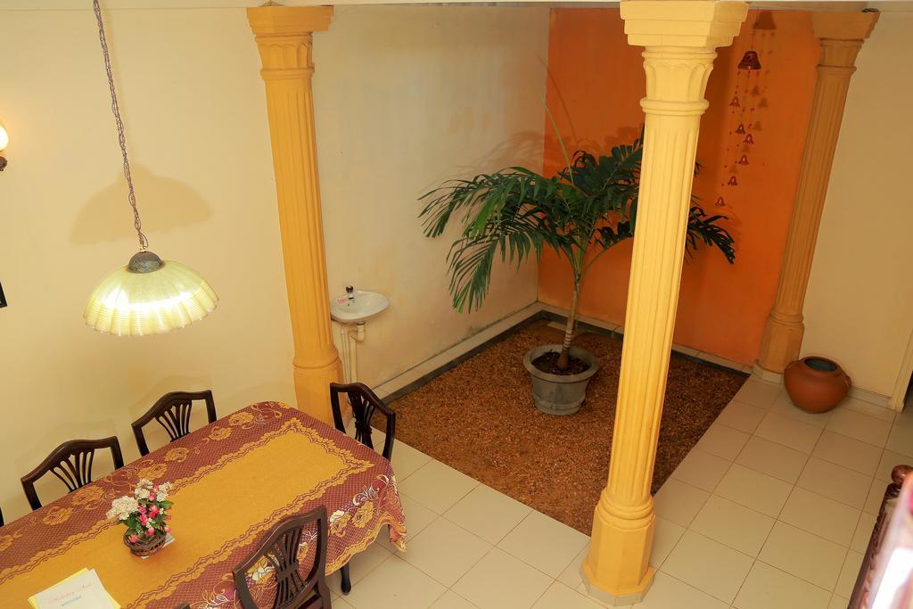 Holiday Nest Bed & Breakfast Wadduwa Extérieur photo